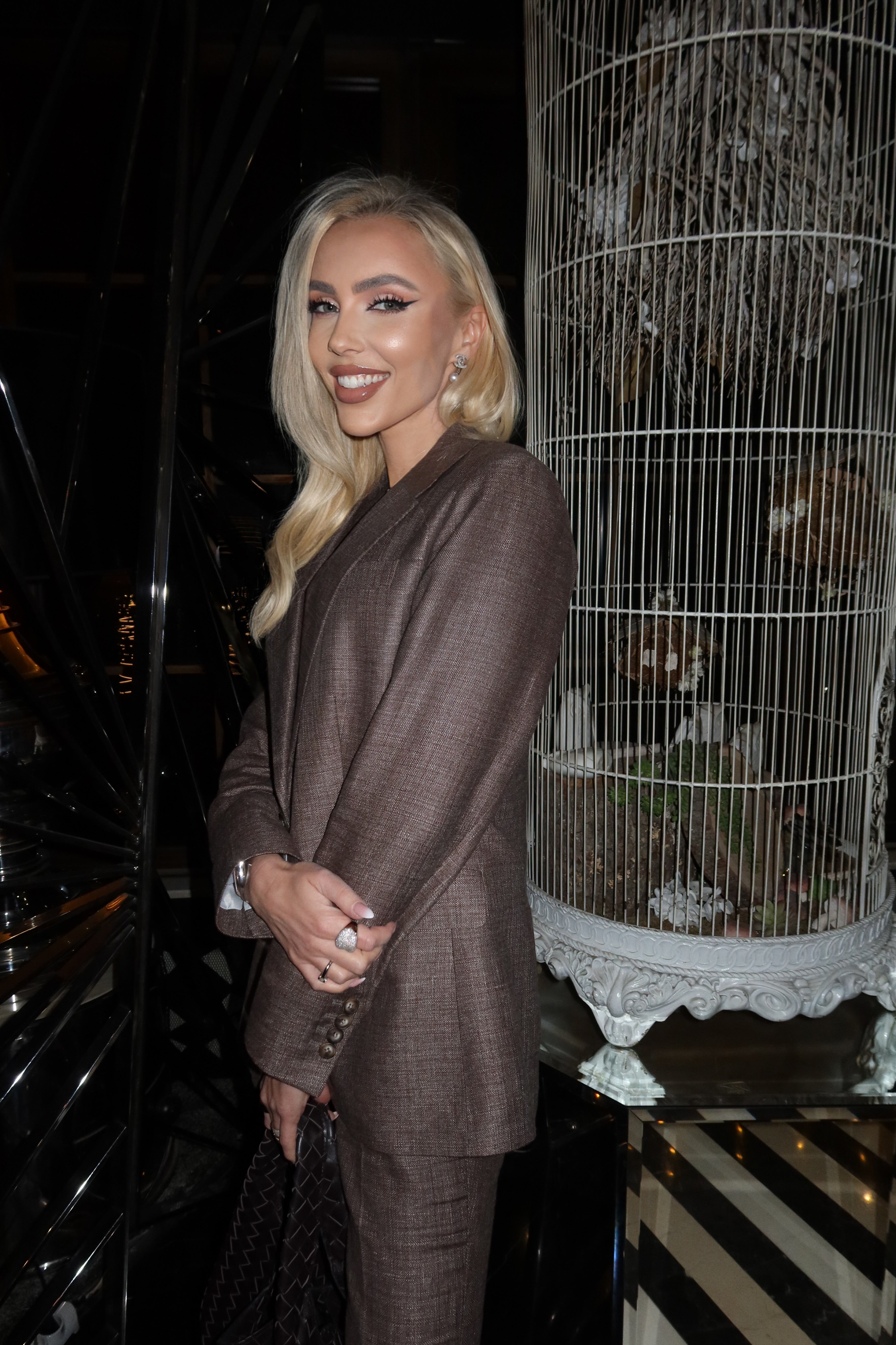 Костюм “Cool chocolate brown” | Естествени материи | По индивидуални размери | Възможност за персонализация