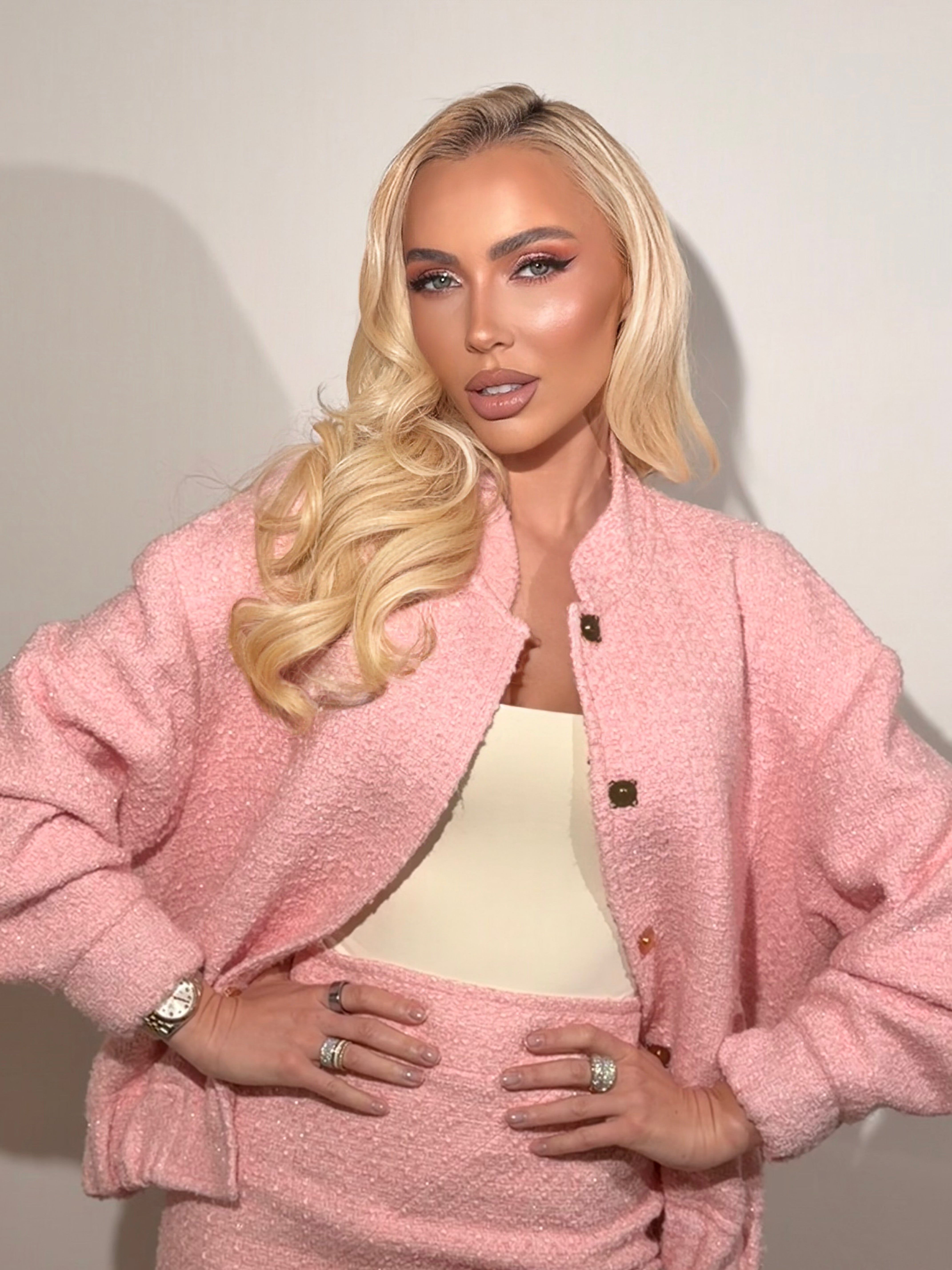 Пола “Baby pink”