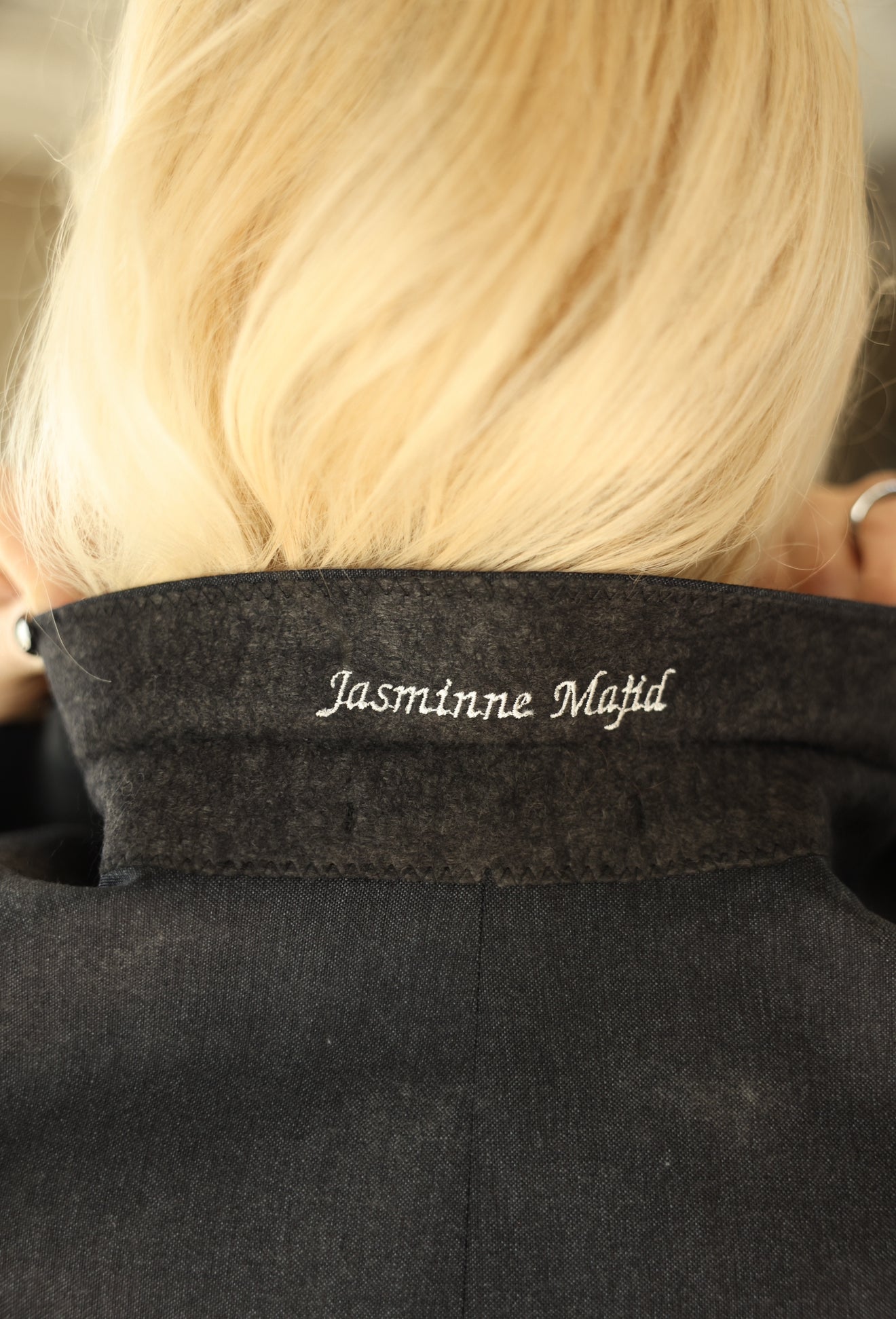 Костюм “Alaia” Естествени материи | По индивидуални размери | Възможност за персонализация EZARO FASHION HOUSE