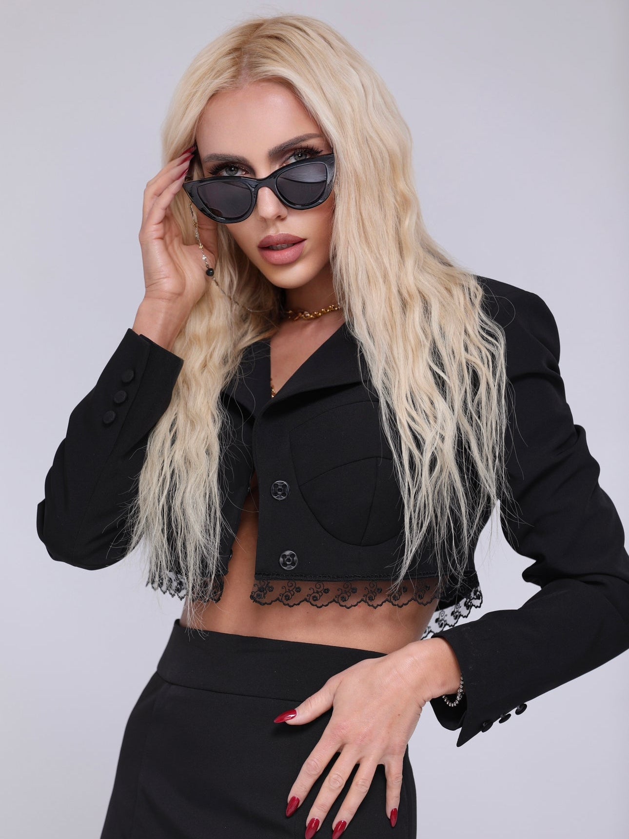 Сако с чашки “Boss babe” | Blazer with bra cups "Boss babe" | EZARO FASHION HOUSE