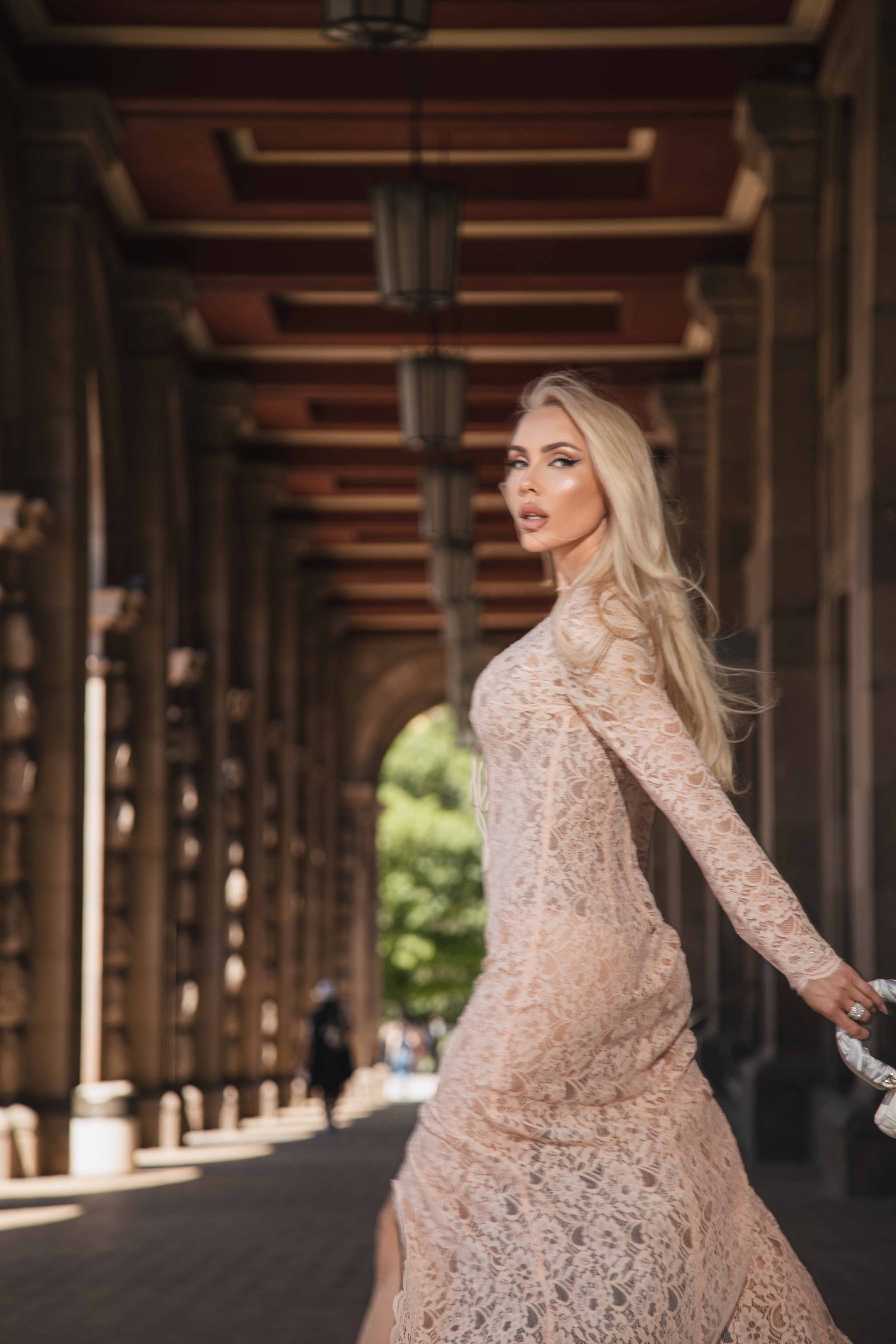 Дантелена рокля “Dolce” rose powder | Lace dress “Dolce” rose powder | EZARO FASHION HOUSE